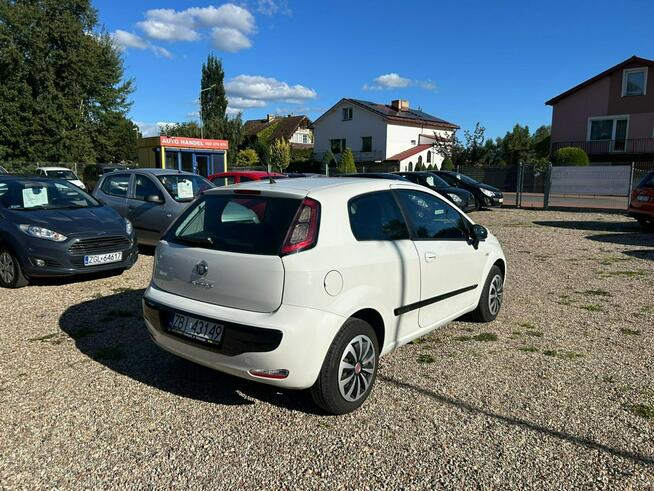 Fiat Grande Punto 2011 rok 1.2 Benzyna 69 KM Zarejestrowany w Polsce
