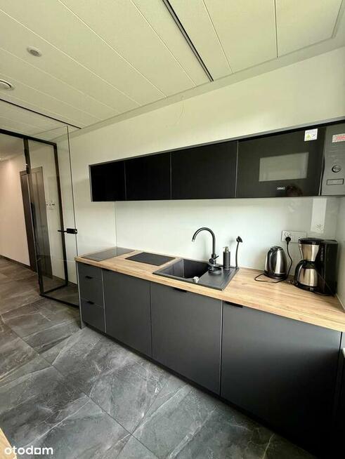 Nowoczesne biura 12,5–100 m² Imielinz parkingiem ochroną