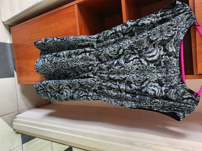 Sprzedam sukienkę używaną