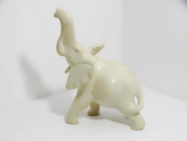 Bardzo realistyczna figurka dużego słonia 32 cm misternie rz
