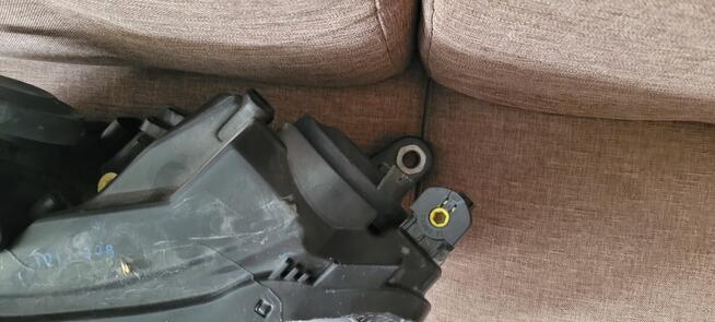 Lampa przednia prawa Skoda Rapid 2013-2022r.