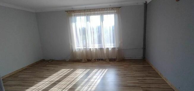 Dom o pow. ponad 200 m2 oddalony od centrum Rusinowa ok. 4km