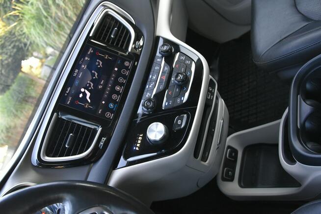 Chrysler Pacifica 3.6 V6 291KM GAZ 2020r. Touring L Plus Skóra Xenon Kamera360 Radar DVD