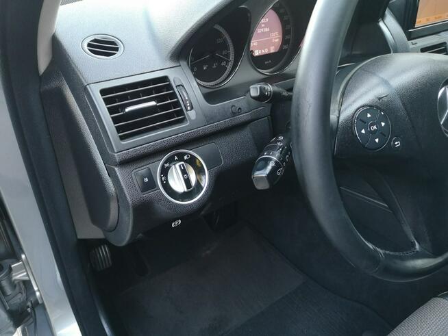 Mercedes C 250 2.2 CDI 204KM 4 MATIC Klimatr Navi ALU Automat Avangarde