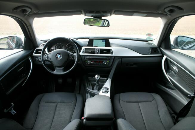 BMW 318 F30 F31 2.0 D 143 KM BiXenon NAVI Grzane FOTELE Tempomat EL. Klapa HAK