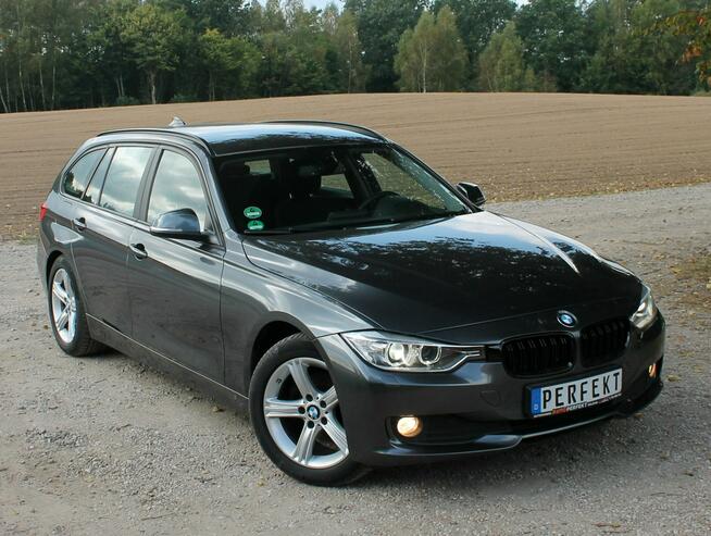 BMW 318 F30 F31 2.0 D 143 KM BiXenon NAVI Grzane FOTELE Tempomat EL. Klapa HAK