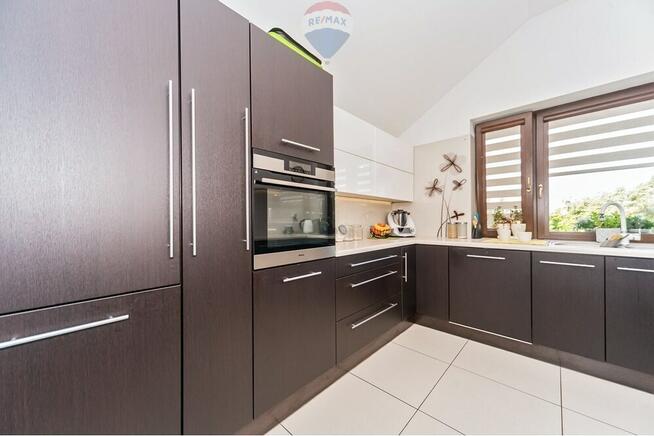 Wyjątkowy dom z dwiema częściami mieszkalnymi