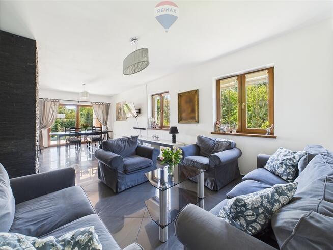 Nowoczesny dom z klimatem – działka ponad 1 ha