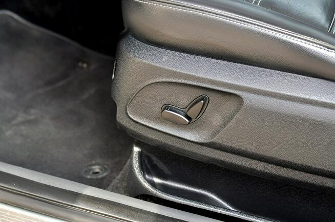 Ford Kuga Titanium 2,0TDCi Duża Navi DVD Panorama Klimatronik Full Opcja