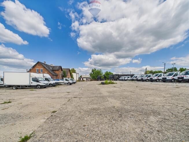 Teren usługowy przy DK78 – wynajem za 1 zł