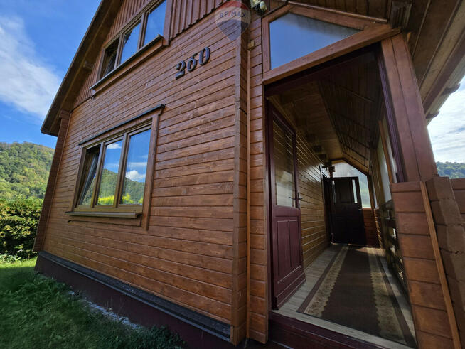 Uroczy dom z ogrodem w Zabrzeżu, Małopolskie