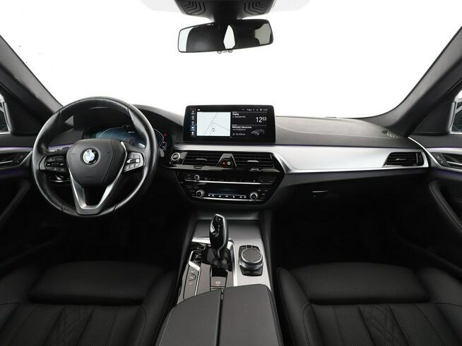 BMW 530 FV23% PHEV full LED skóra virtual cocpit navi kamery 360 el klapa