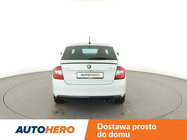 Škoda RAPID xenon klima auto navi grzane fotele kamera i czujniki parkowania