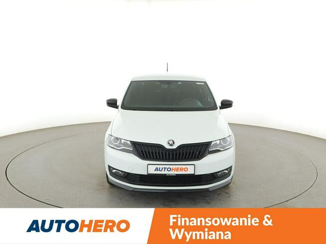 Škoda RAPID xenon klima auto navi grzane fotele kamera i czujniki parkowania