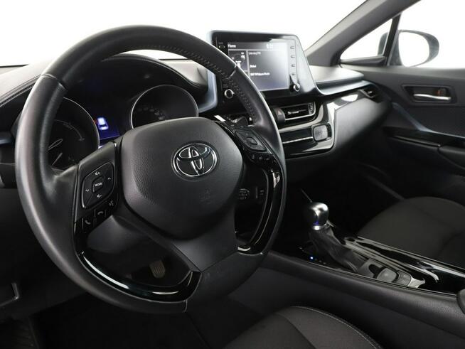 Toyota C-HR Hybryda 184KM Niski przebieg Navi Kamera cofania Klimatyzacja Bluetoot