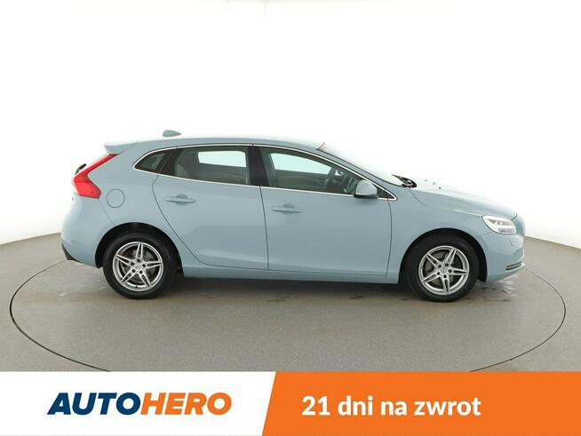 Volvo V40 full LED jasne skóry klima auto czujniki parkowania grzane fotele