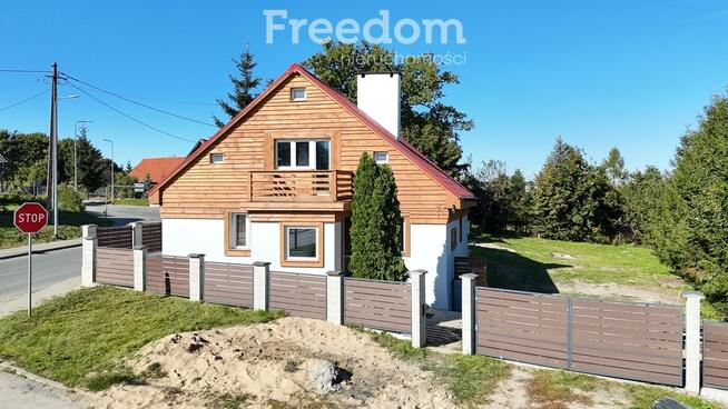 Dom wolnostojący blisko jeziora w Przezmarku.