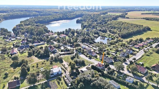 Dom wolnostojący blisko jeziora w Przezmarku.