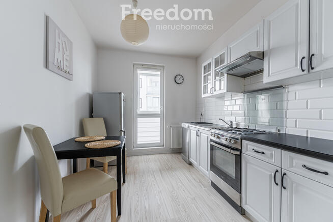 Mieszkanie 2 pokoje z osobną kuchnią, balkon