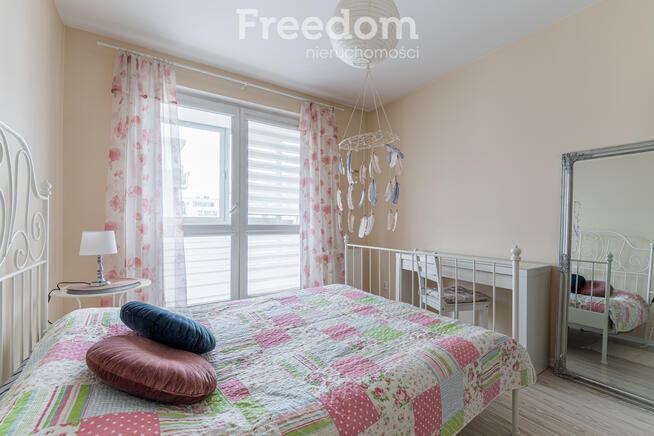 Mieszkanie 2 pokoje z osobną kuchnią, balkon