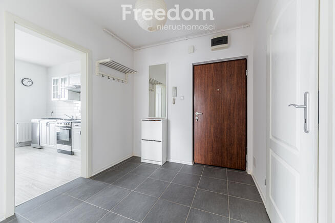 Mieszkanie 2 pokoje z osobną kuchnią, balkon