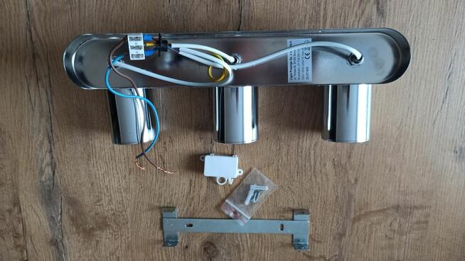 Elegancki kinkiet do wnętrz