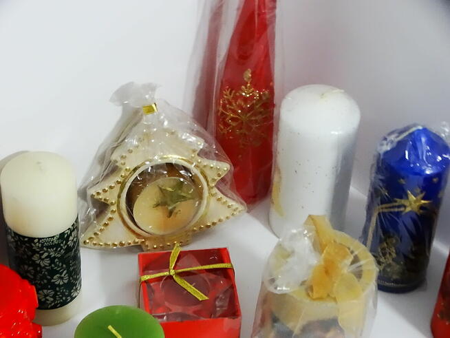 2 świeczniki posrebrzane + 4 świeczki