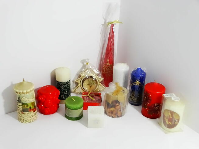 2 świeczniki posrebrzane + 4 świeczki