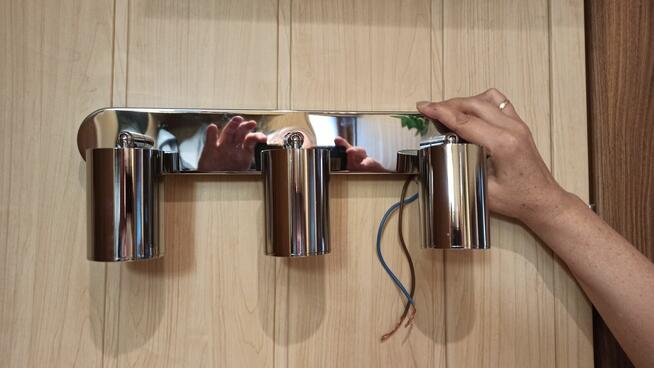 Elegancki kinkiet do wnętrz