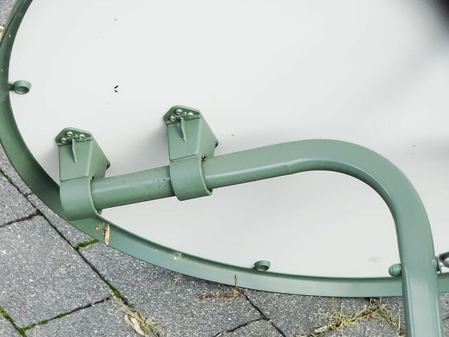 Stolik składany o średnicy 84 cm i wysokości 71 cm