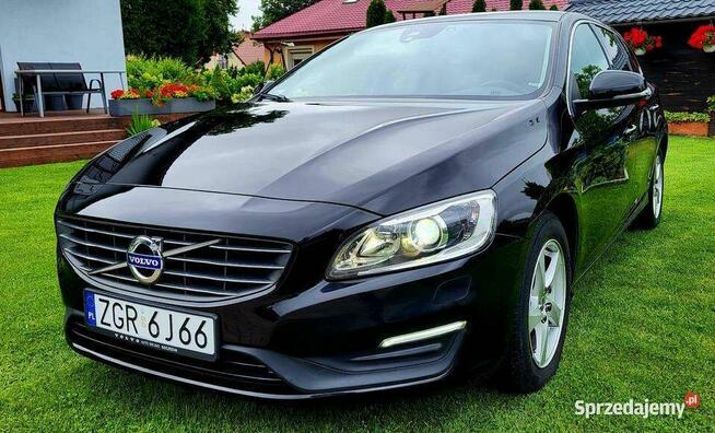 VOLVO V60 2.0 eDrive (120 KM) MOMENTUM