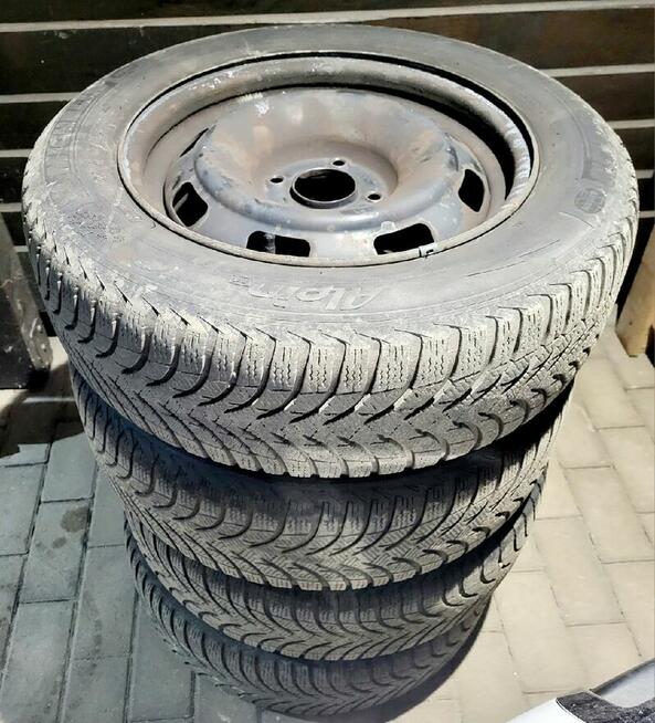 Komplet kół stalowych z oponami Michelin Alpin 185/65R15