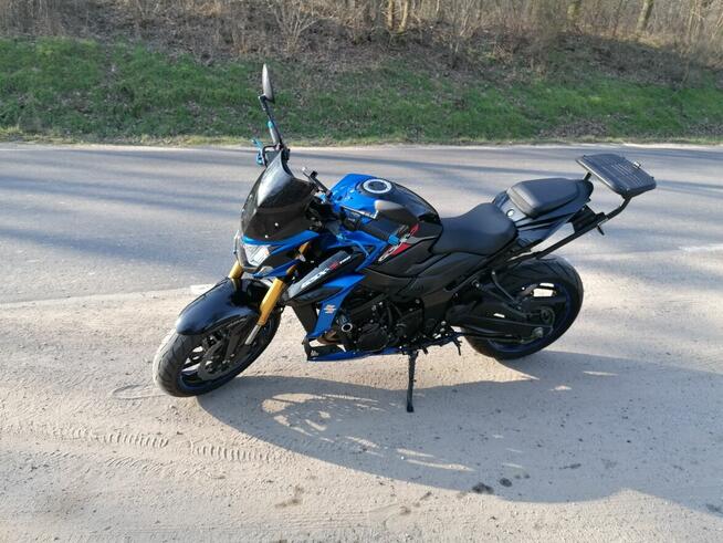 Suzuki gsx s 750
