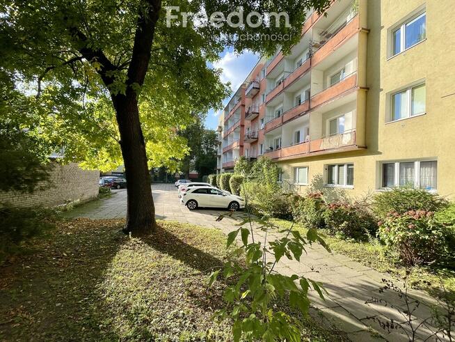 Słoneczne mieszkanie w bloku z cegły