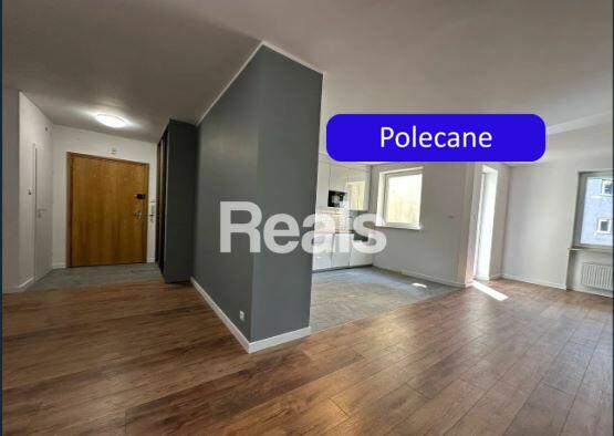 Apartament na Powiślu z ładnym widokiem z tarasu.