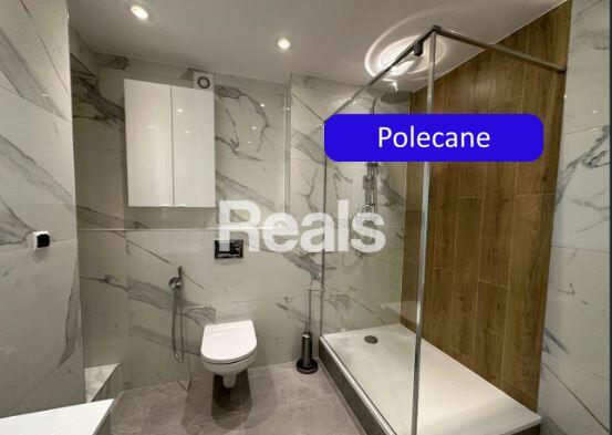 Apartament na Powiślu z ładnym widokiem z tarasu.