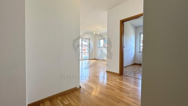 Sprawdź, co kryje się na dachu tego apartamentowca