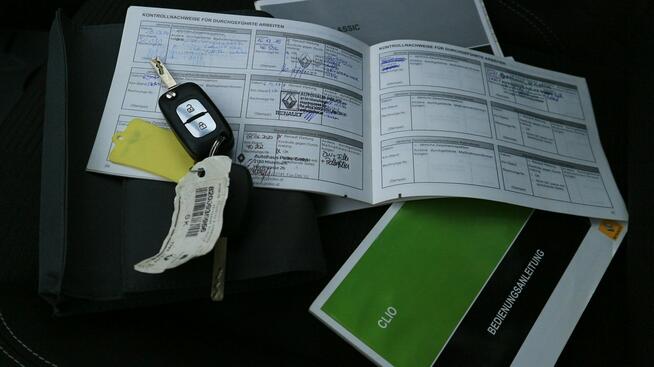 Renault Clio ,1,2 16V 75 -Drugi Komplet Kół-Klimatyzacja-Relingi-Serwis