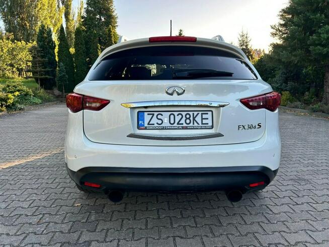 FX30d S Premium 3.0 V6 238 KM | 4x4 | Bose | Kamera 360 | Skóry |