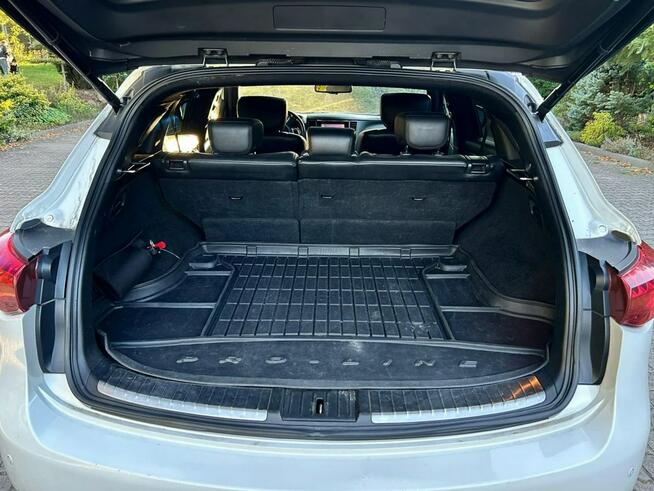 FX30d S Premium 3.0 V6 238 KM | 4x4 | Bose | Kamera 360 | Skóry |