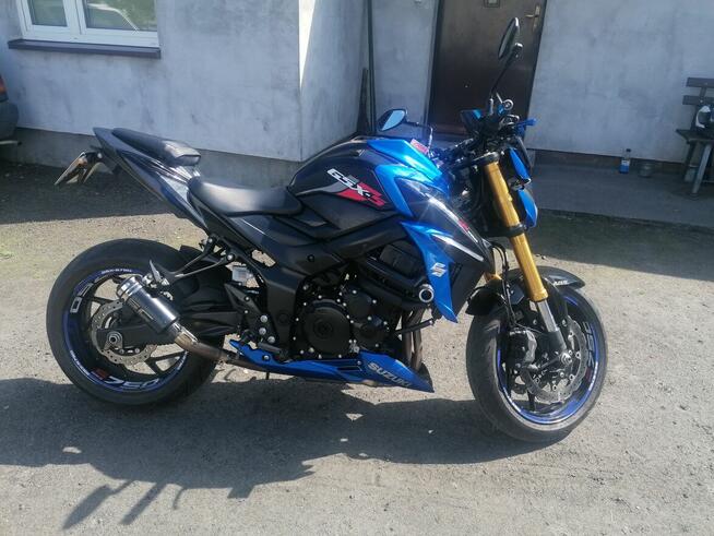 Suzuki gsx s 750