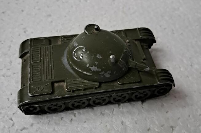 czołg , stara zabawka