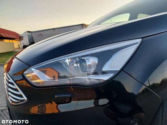 Ford C-MAX Titanium rok 2016