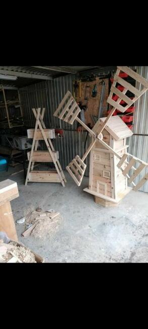 Ozdoby ogrodowe z drewna