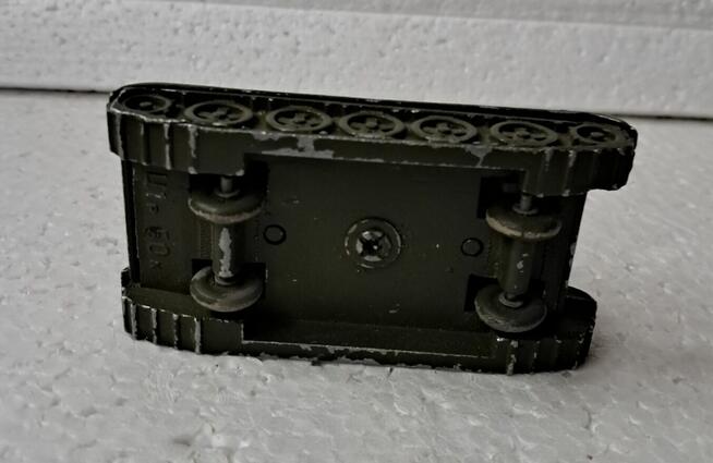 czołg , stara zabawka