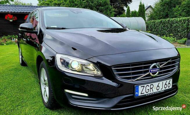 VOLVO V60 2.0 eDrive (120 KM) MOMENTUM