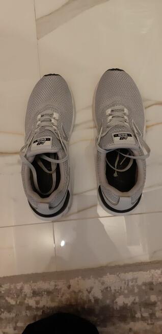 Sprzedam kurtki i buty sportowe