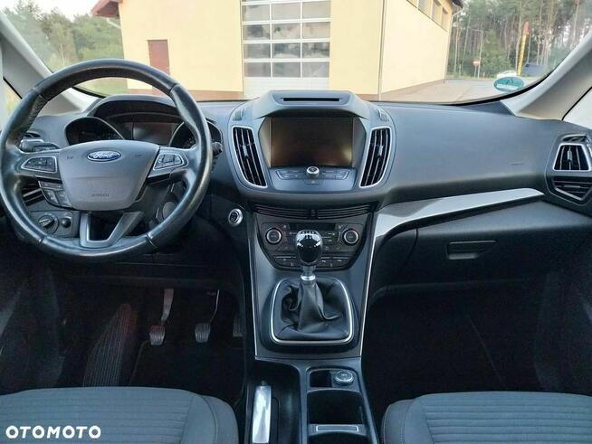 Ford C-MAX Titanium rok 2016