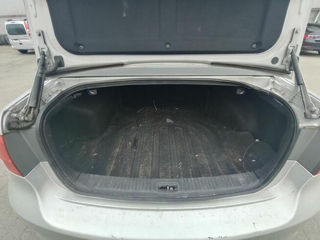 Syndyk sprzeda Kia Magentis 2.0, 2010r.