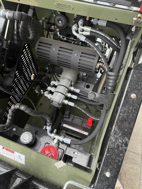 MiniŁadowarka SKID STEER SKIDER W-460 Model 2025 frez 4x4